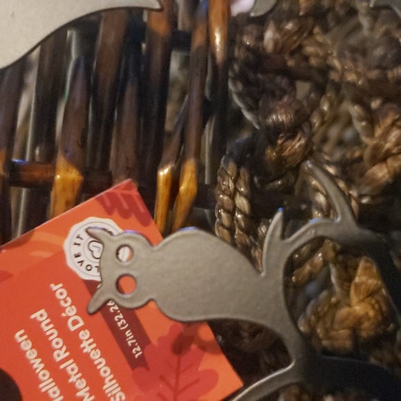 HALLOWEEN METAL ROUND SILOUETTE DECOR NWT - Picture 6 of 7